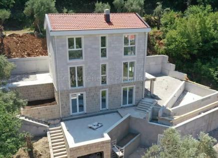 Villa for 985 000 euro in Rezevici, Montenegro