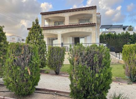 Villa para 4 000 euro por mes en Pafos, Chipre
