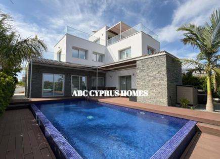 Villa for 1 500 000 euro in Paphos, Cyprus
