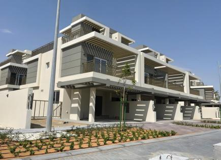 Casa adosada para 560 494 euro en Dubái, EAU