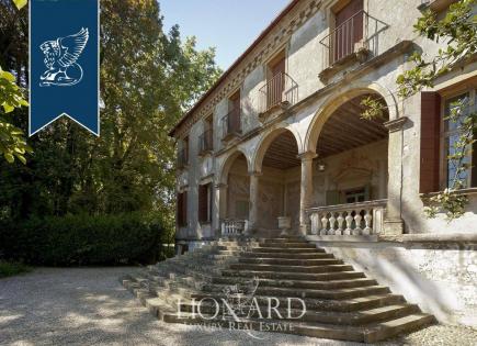 Villa in Padua, Italy (price on request)