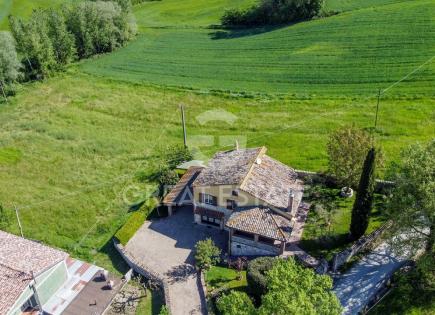 Villa für 380 000 euro in Italien