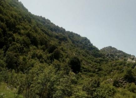 Terrain pour 120 000 Euro à Cetinje, Monténégro