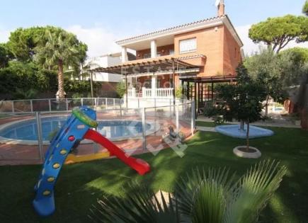 Casa para 2 425 000 euro en Gava Mar, España