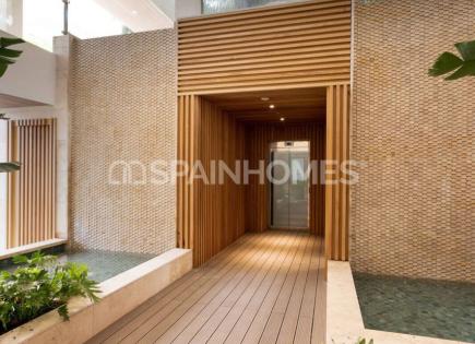 Apartment for 4 385 000 euro in Estepona, Spain