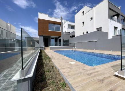 Villa for 650 000 euro in Limassol, Cyprus