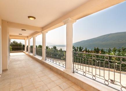 Piso para 550 000 euro en Herceg-Novi, Montenegro