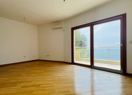 Flat for 370 000 euro in Rafailovici, Montenegro
