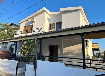 Maison pour 3 500 Euro par mois à Agios Athanasios, Chypre