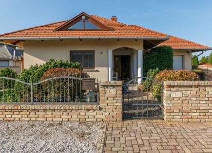 Haus für 398 753 euro in Balaton, Ungarn