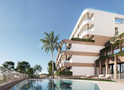 Apartment for 420 000 euro in Estepona, Spain