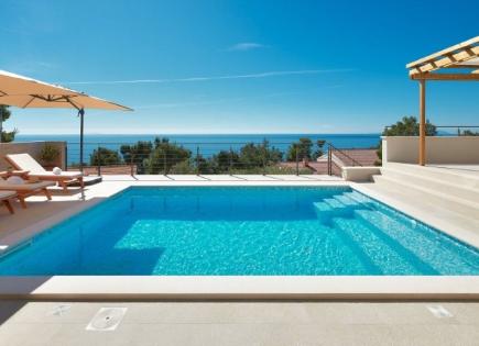 Villa for 1 500 000 euro on Hvar, Croatia