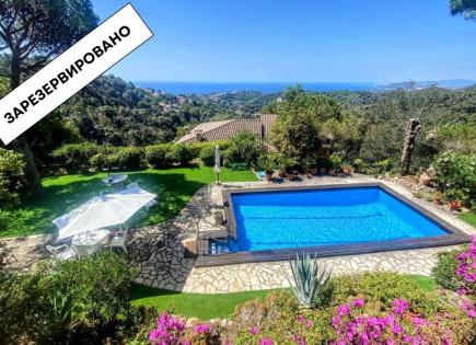Villa for 595 000 euro in Lloret de Mar, Spain