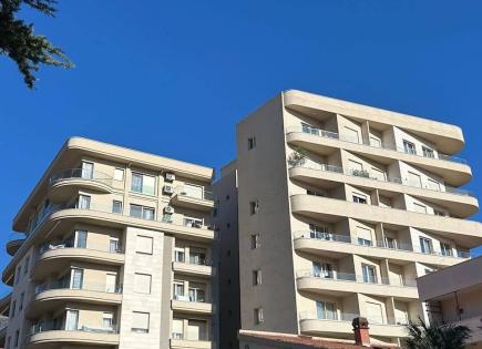 Wohnung für 350 000 euro in Budva, Montenegro