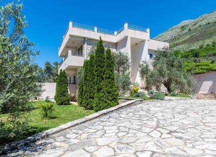 Haus für 750 000 euro in Rezevici, Montenegro