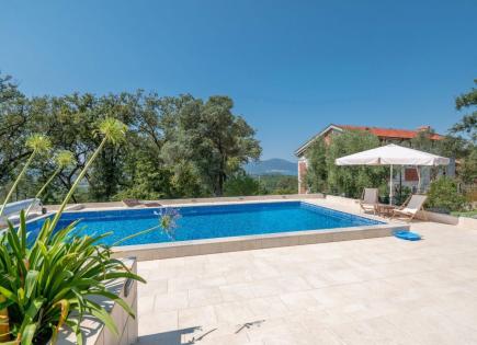 Casa para 700 000 euro en Tivat, Montenegro