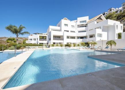 Flat for 1 075 000 euro in Benahavis, Spain
