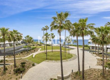 Land for 1 390 000 euro in Estepona, Spain