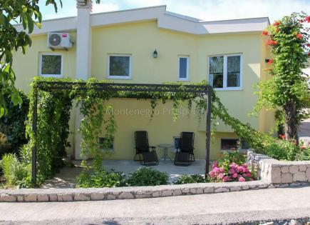 Casa para 500 000 euro en Dobra Voda, Montenegro