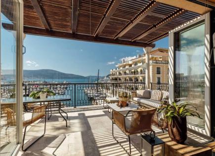 Appartamenti per 2 750 000 euro a Tivat, Montenegro
