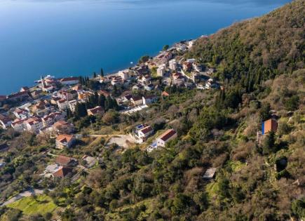Grundstück für 430 000 euro in Tivat, Montenegro