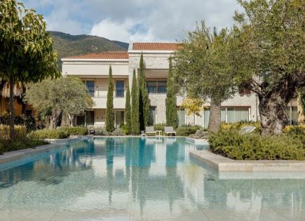 Villa for 2 725 000 euro in Herceg-Novi, Montenegro