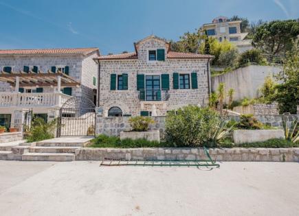 Villa für 1 900 000 euro in Rose, Montenegro