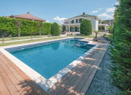 Villa pour 1 850 000 Euro à Podgorica, Monténégro