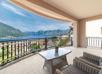 Villa pour 1 500 000 Euro à Dobrota, Monténégro