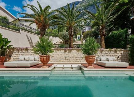 Villa for 5 500 000 euro in Dobrota, Montenegro