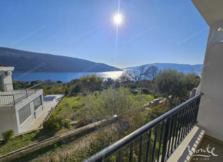 Flat for 280 000 euro in Herceg-Novi, Montenegro