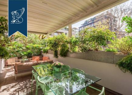Apartment for 2 600 000 euro in Milan, Italy
