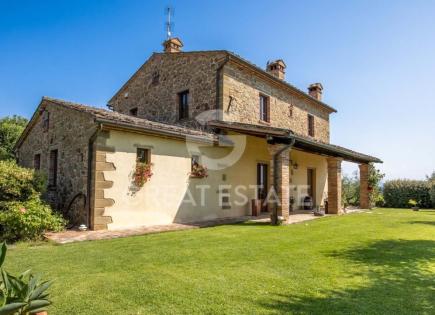 House for 1 300 000 euro in Foiano della Chiana, Italy