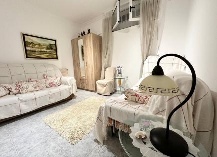 Piso para 89 000 euro en Sveti Stefan, Montenegro