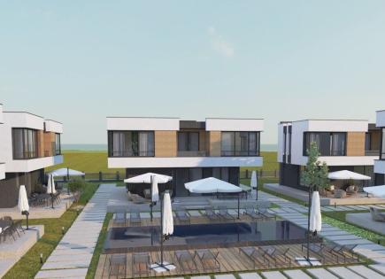 Casa adosada para 193 000 euro en Ravda, Bulgaria