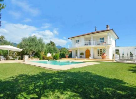 Villa para 3 000 000 euro en Pietrasanta, Italia