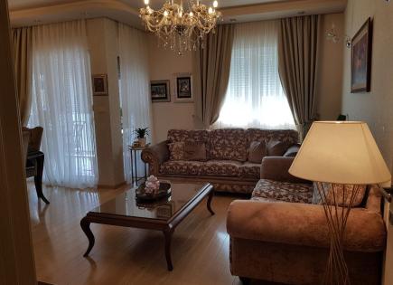 Apartamento para 1 300 euro por mes en Podgorica, Montenegro