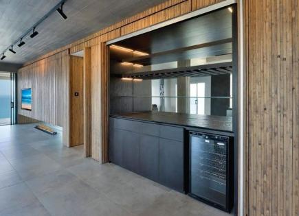 Apartment für 3 900 euro pro Monat in Agios Tychon, Zypern