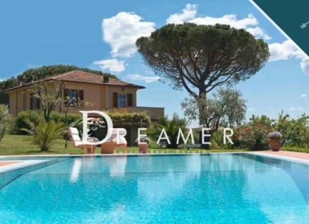 Villa for 2 300 000 euro in Camaiore, Italy