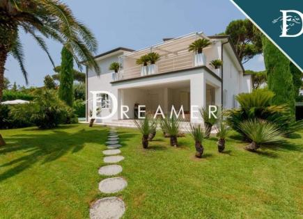 Villa para 10 000 000 euro en Forte dei Marmi, Italia