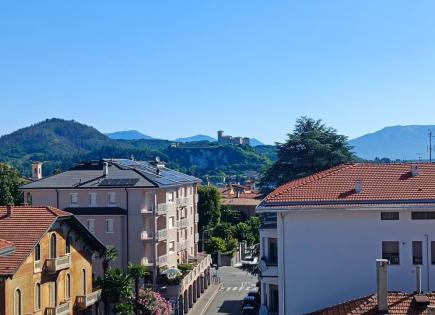 Appartement pour 450 000 Euro par le Lac Majeur, Italie