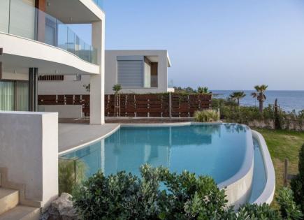 Villa for 1 950 000 euro in Paphos, Cyprus