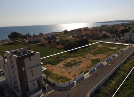 Grundstück für 1 800 000 euro in Larnaka, Zypern
