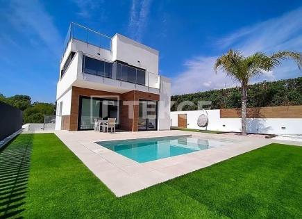 Villa for 600 000 euro in La Nucia, Spain