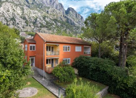 Casa para 580 000 euro en Dobrota, Montenegro
