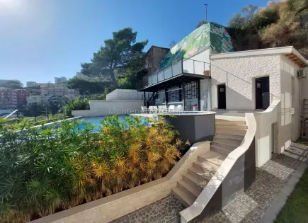 Wohnung für 690 000 euro in Budva, Montenegro