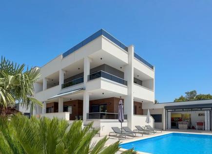 Villa for 1 500 000 euro in Medulin, Croatia