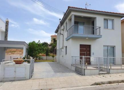 Maison pour 2 950 Euro par mois à Erimi, Chypre