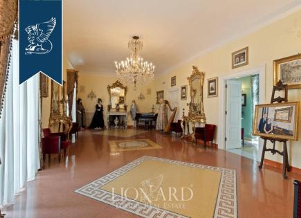 House for 2 490 000 euro in Caserta, Italy