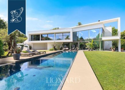 Villa for 8 925 000 euro in Como, Italy